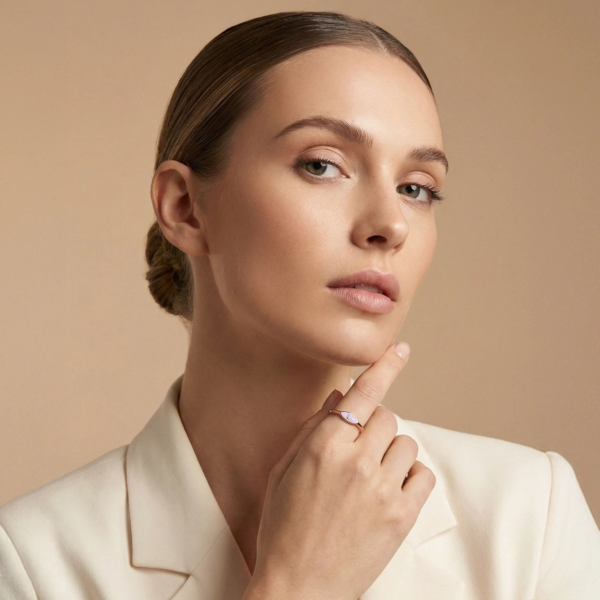 Göz Mineli Pırlanta Yüzük