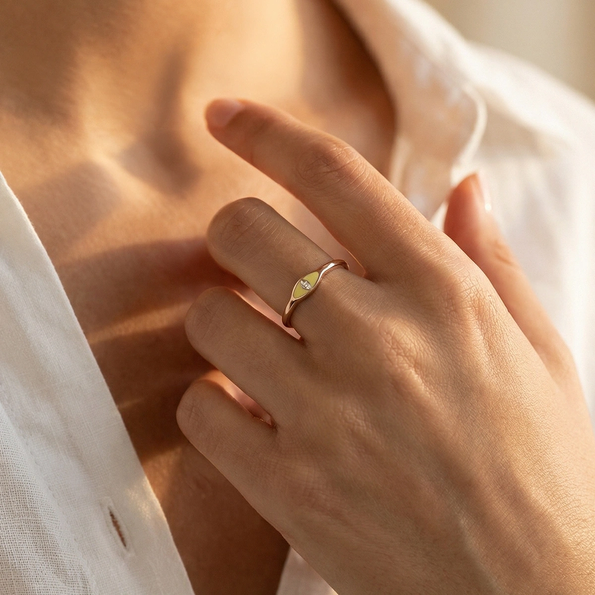 Göz Mineli Pırlanta Yüzük