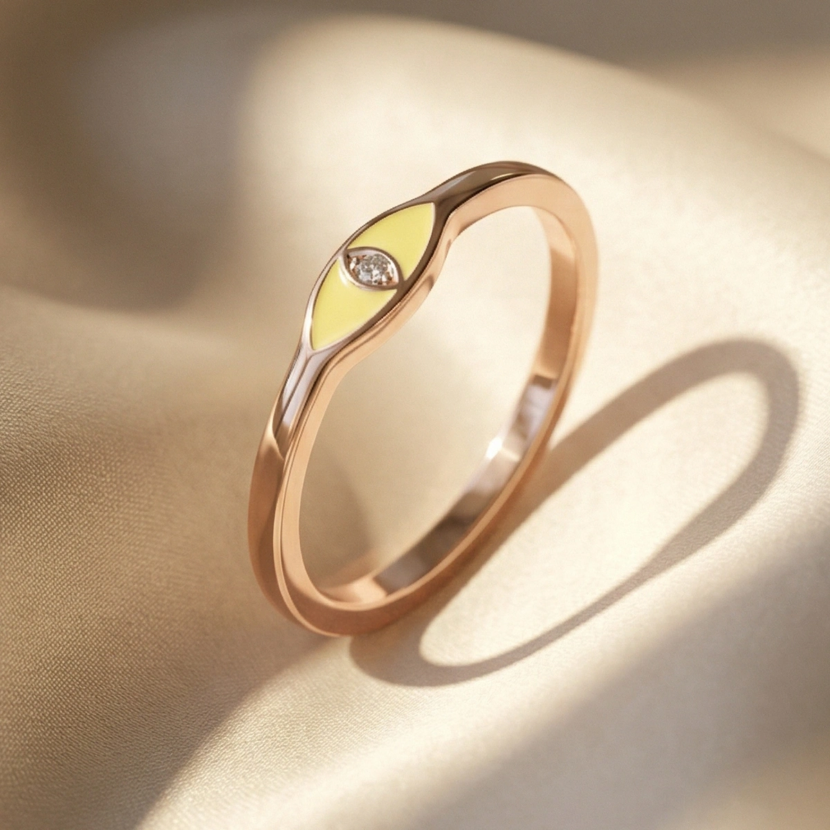 Göz Mineli Pırlanta Yüzük