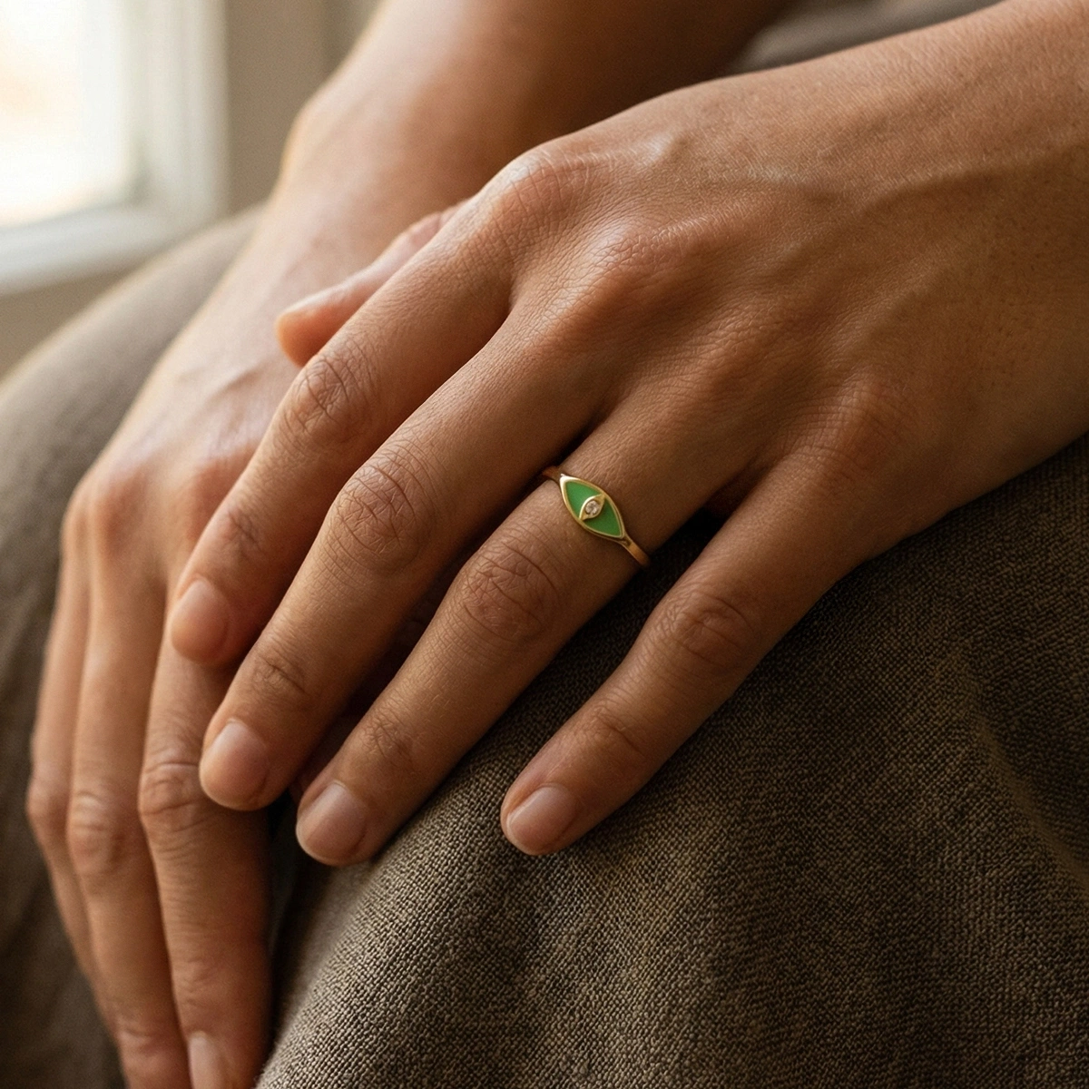 Göz Mineli Pırlanta Yüzük