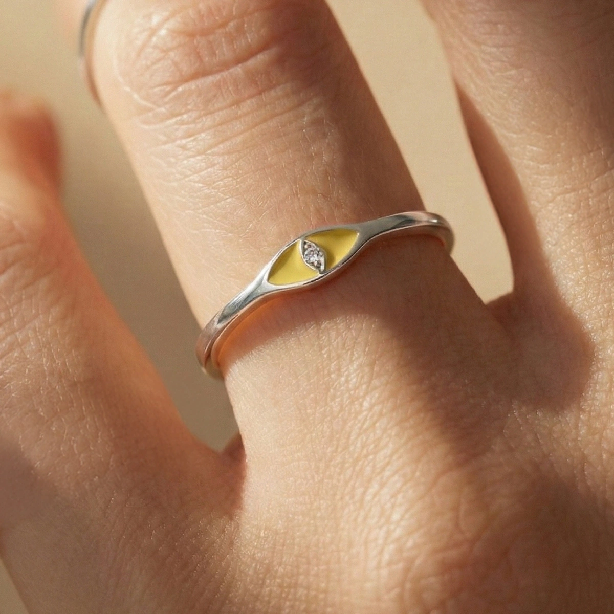 Göz Mineli Pırlanta Yüzük