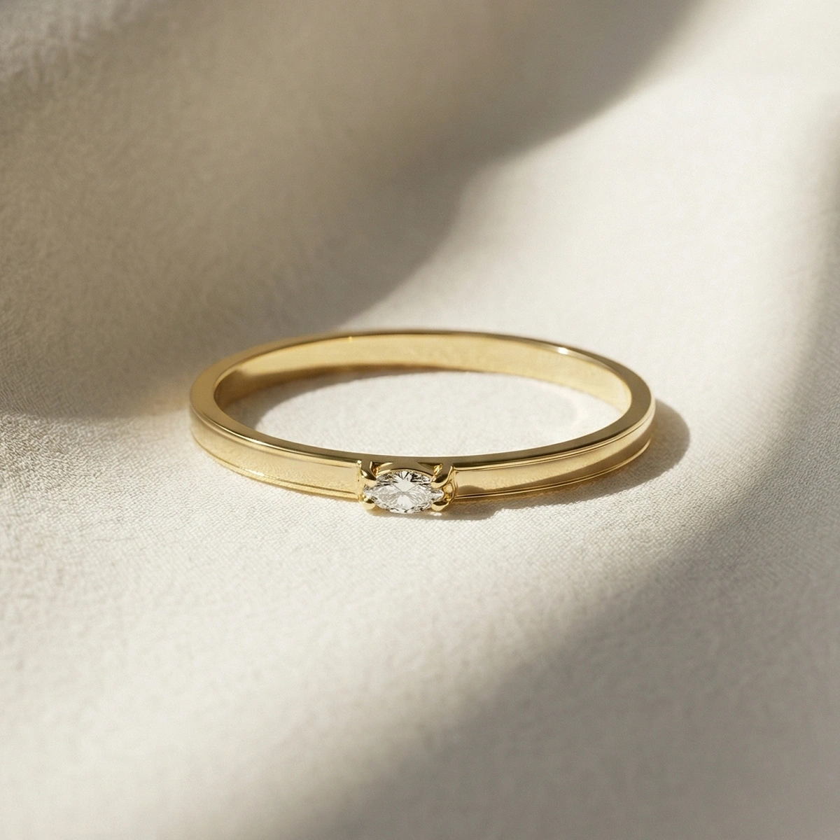 Candy Mineli Markiz Pırlanta Yüzük