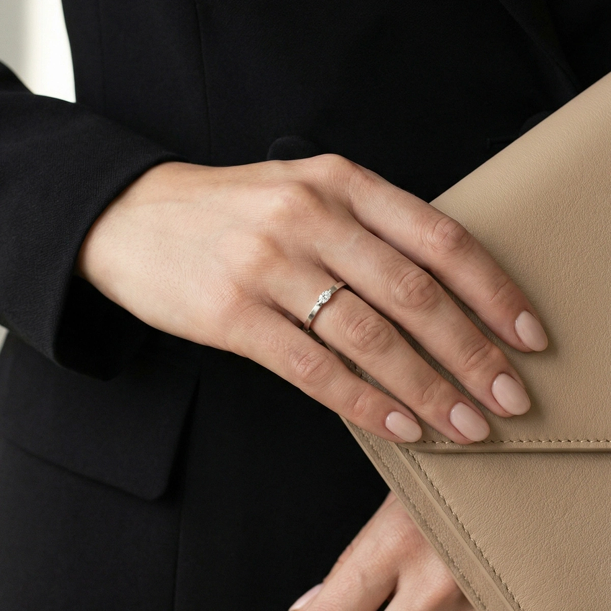 Candy Mineli Markiz Pırlanta Yüzük