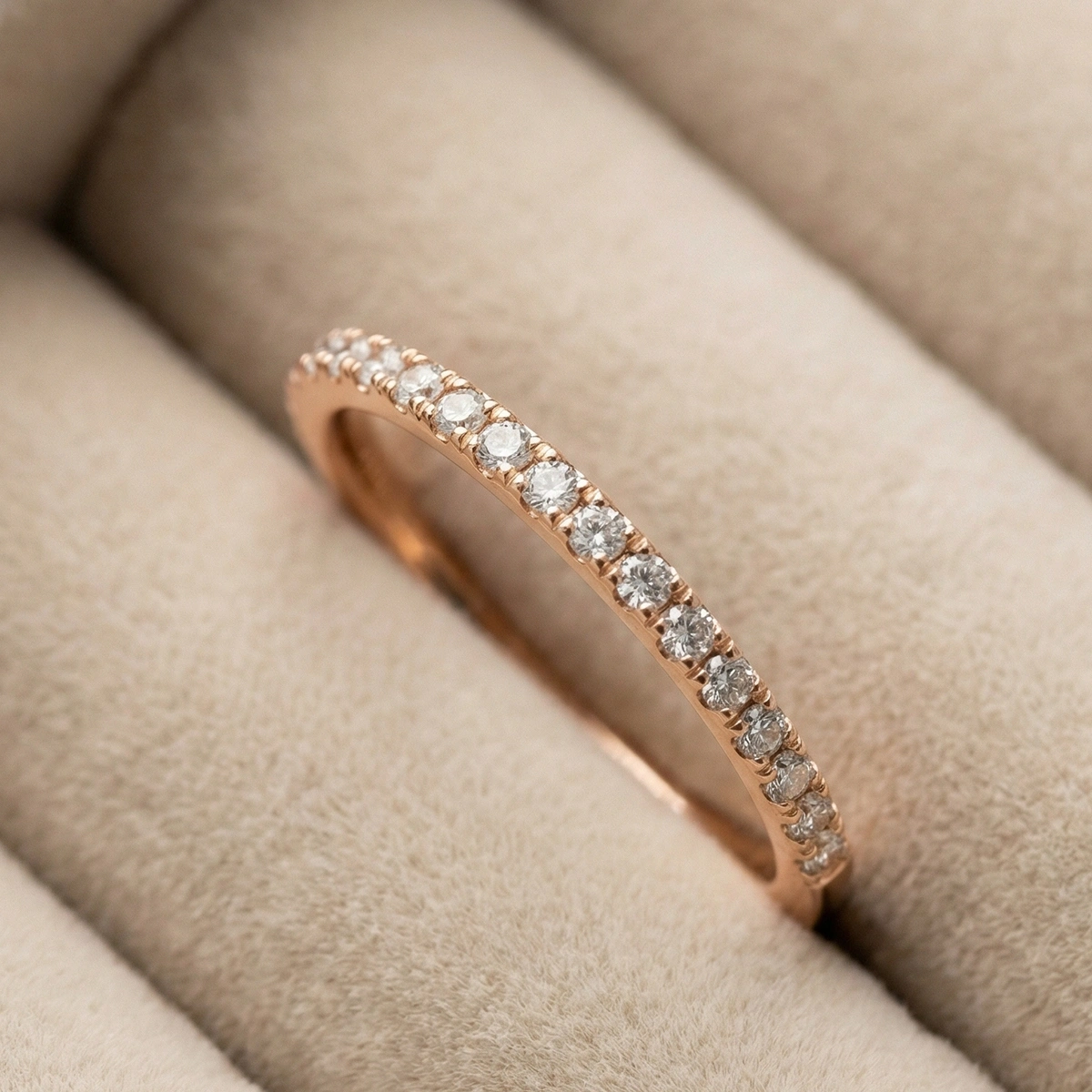 Zarif Yarım Tur Pırlanta Yüzük