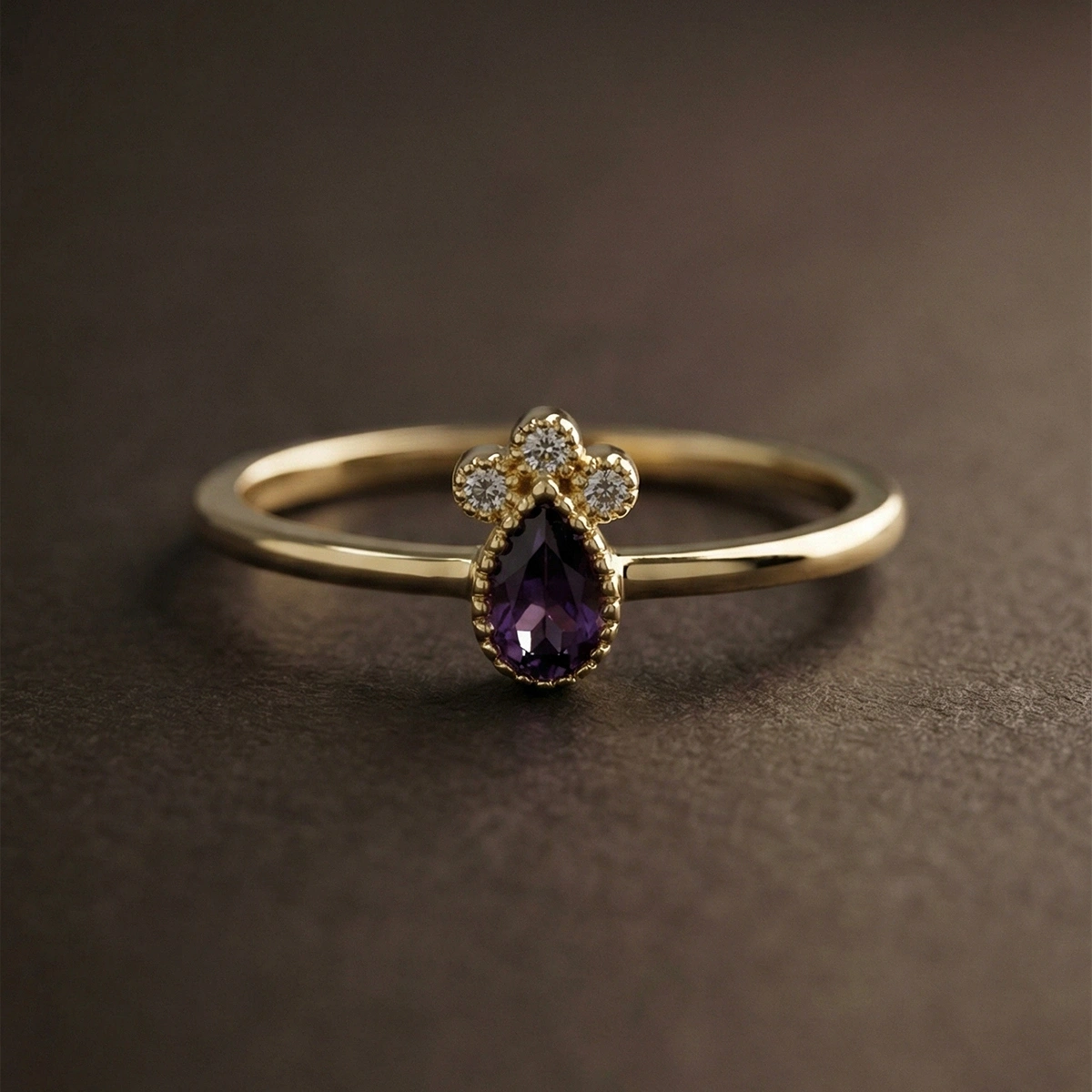 Mürdüm Moru Damla Taşlı Pırlanta Yüzük