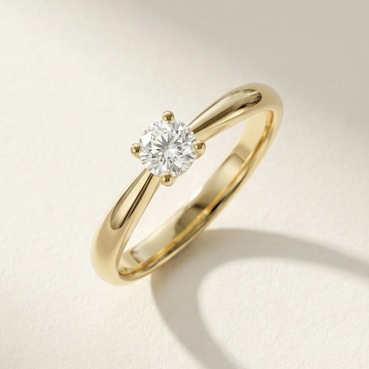 0,05 ct Viola Tektaş Pırlanta Yüzük