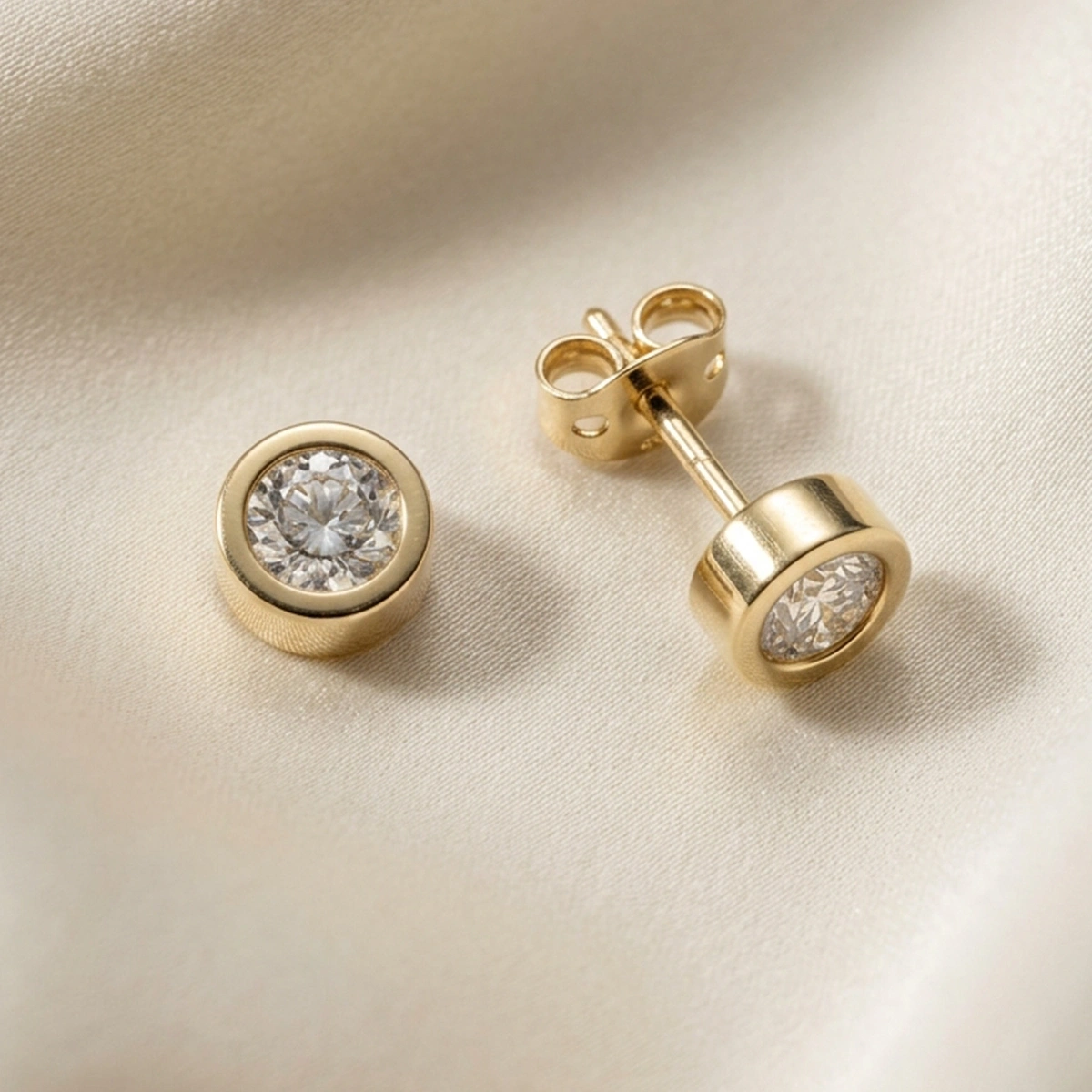 0,05 ct Moren Tektaş Pırlanta Küpe