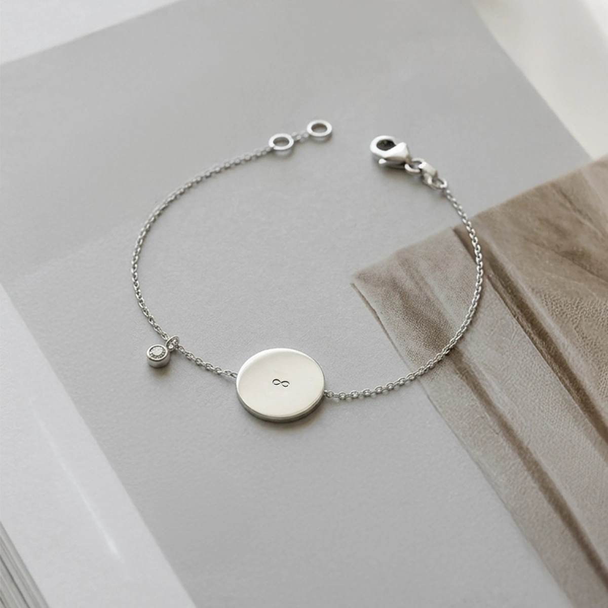 Yuvarlak Lazer Kesim Pırlanta Bileklik