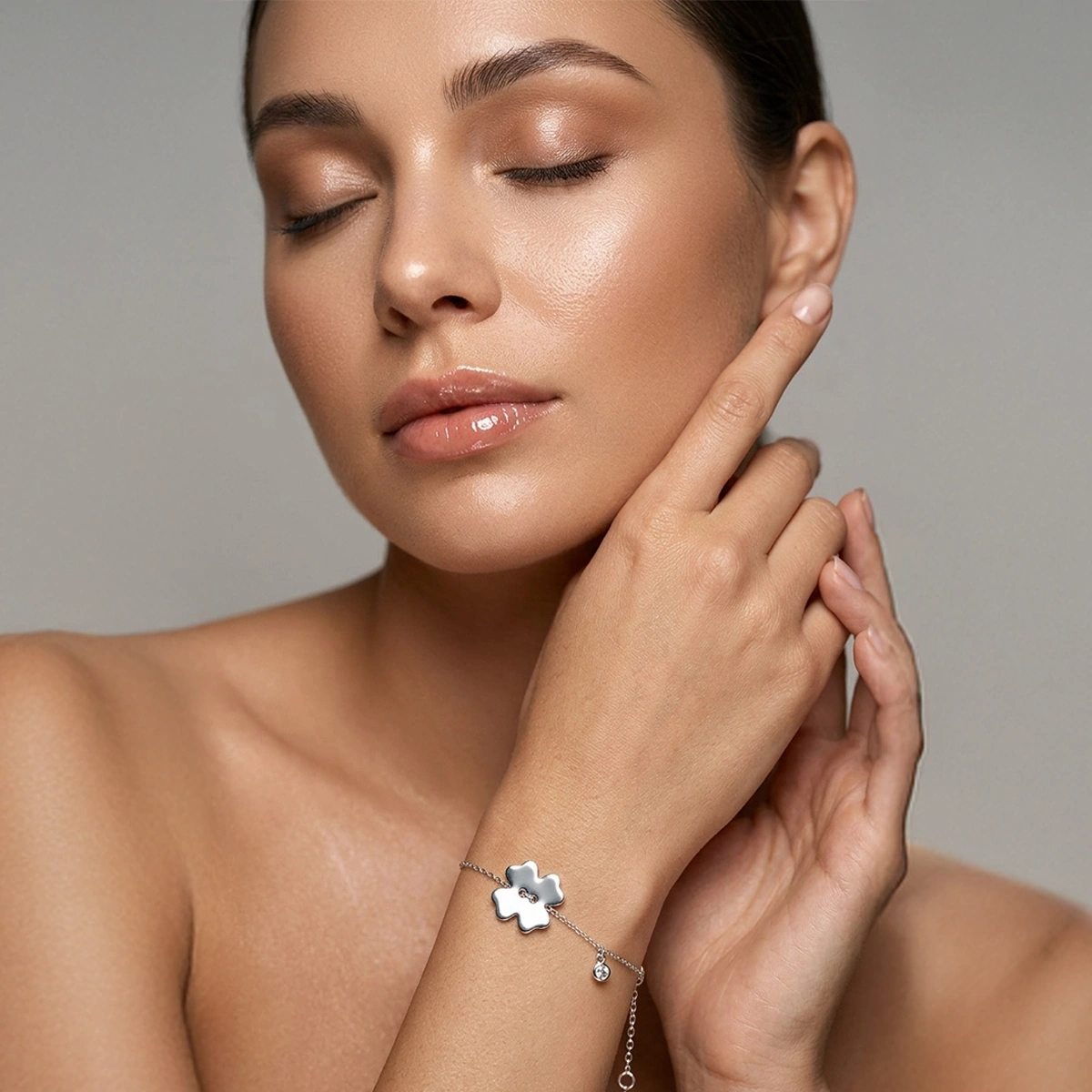 Yonca Pırlanta Bileklik