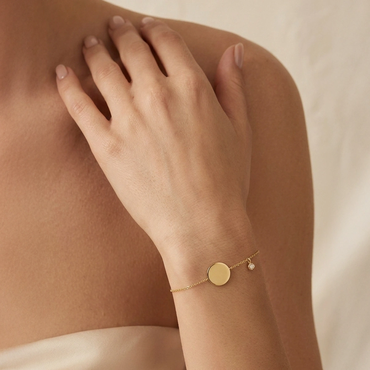 Round Tag Diamond Bracelet