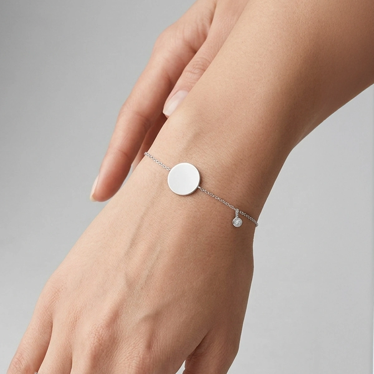 Round Tag Diamond Bracelet