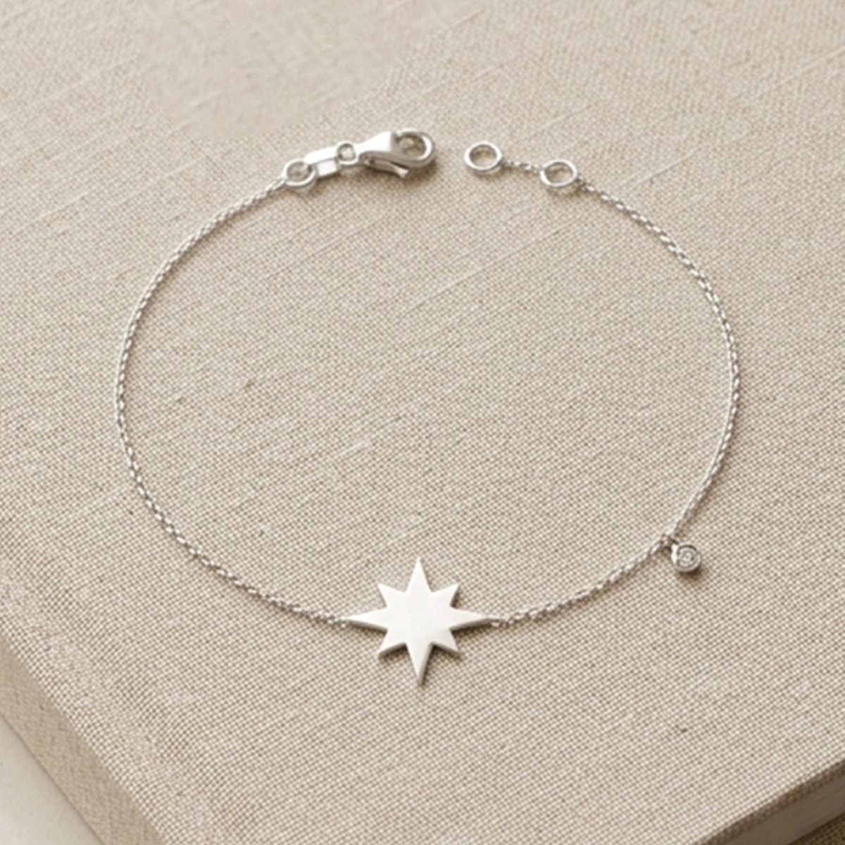 Eight-Pointed Star Diamond Bracelet