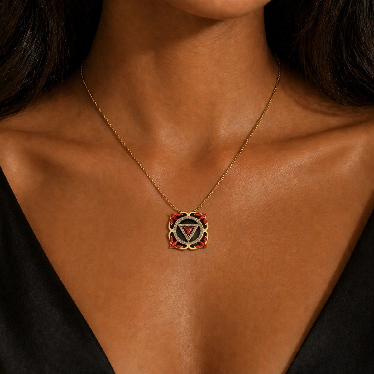 Kök Çakra Altın Kolye