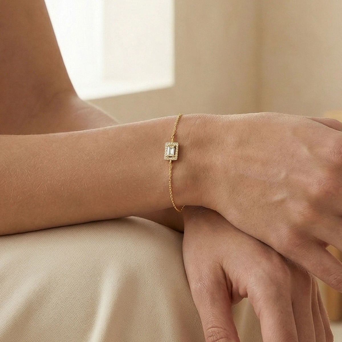 Baget Taşlı Altın Bileklik