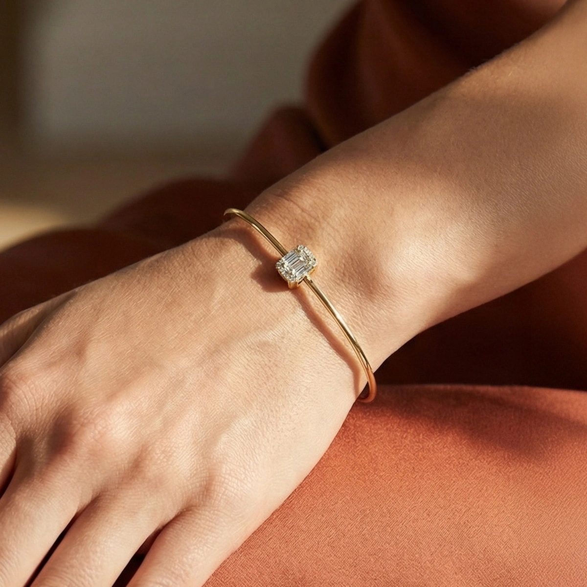 Baget Taşlı Klasik Altın Bileklik