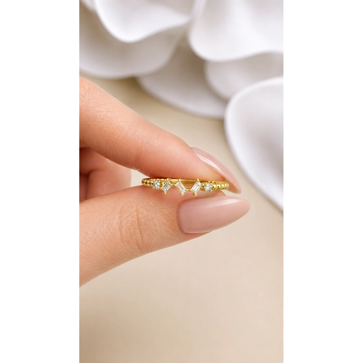 Baguette Stone Modern Gold Ring