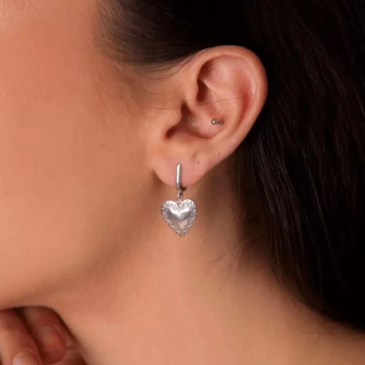 Kalp Sallantılı Gümüş Küpe