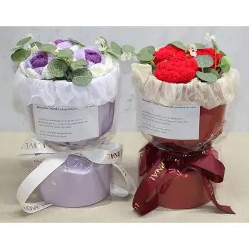 El Örgüsü Romantik Gül Buketi