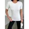 Rahat Ve Şık Kısa Kollu Bisiklet Yaka Likralı Viskon Penye Body Beyaz