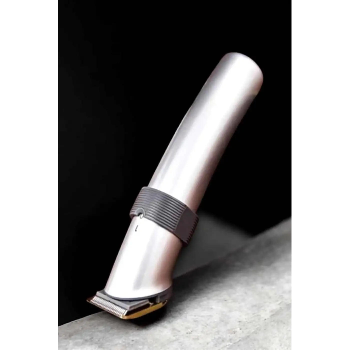 4 Taraklı Taşınabilir Profesyonel Saç ve Sakal Kesme Tıraş Makinesi