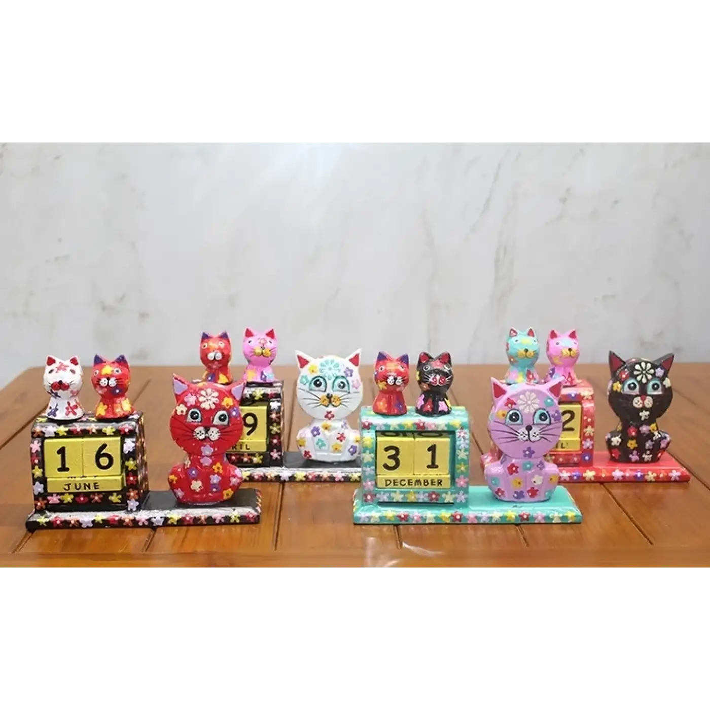 Ahşap Kedili Takvim Polos-17