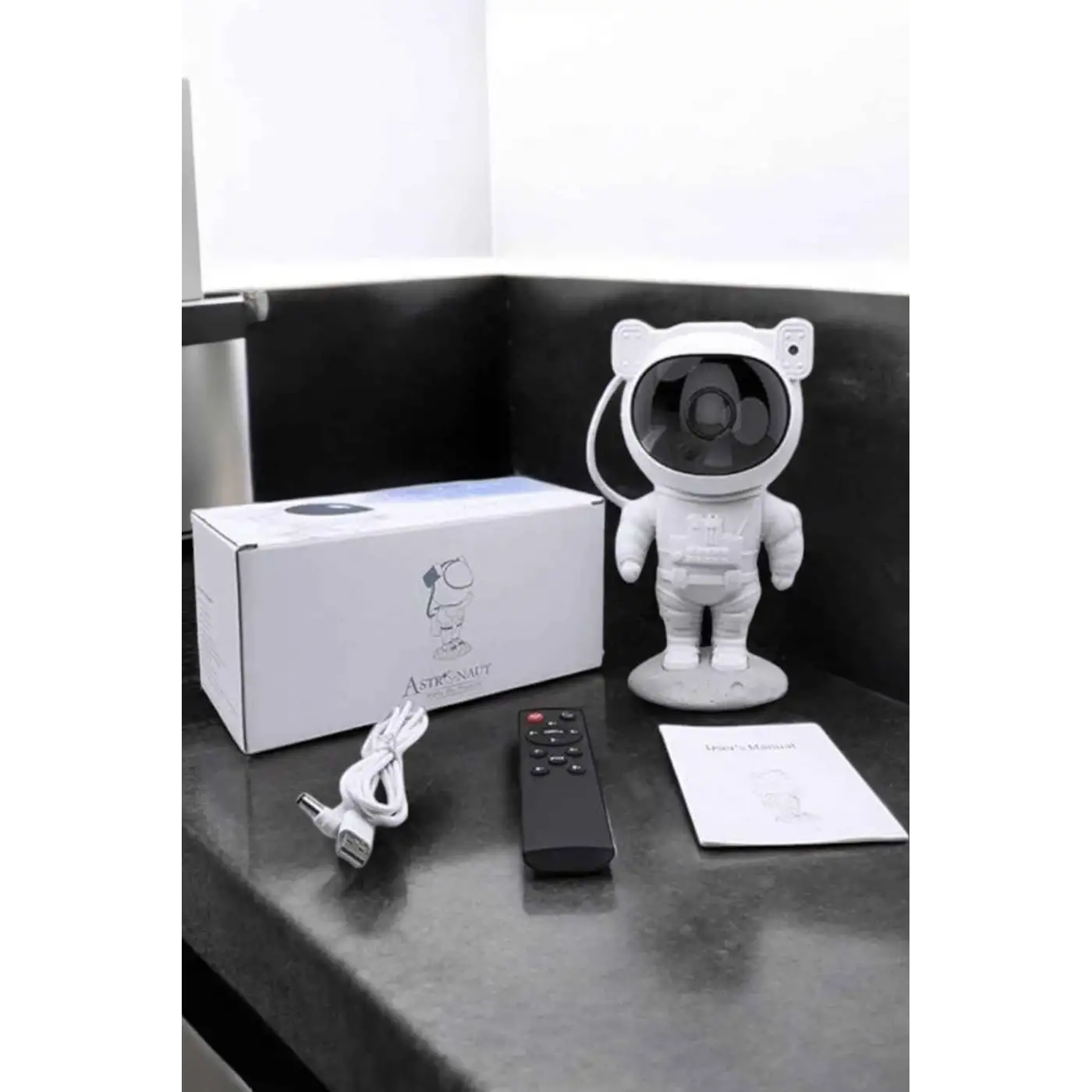 Astronot Görünümlü Projeksiyon Speaker Taşınabilir