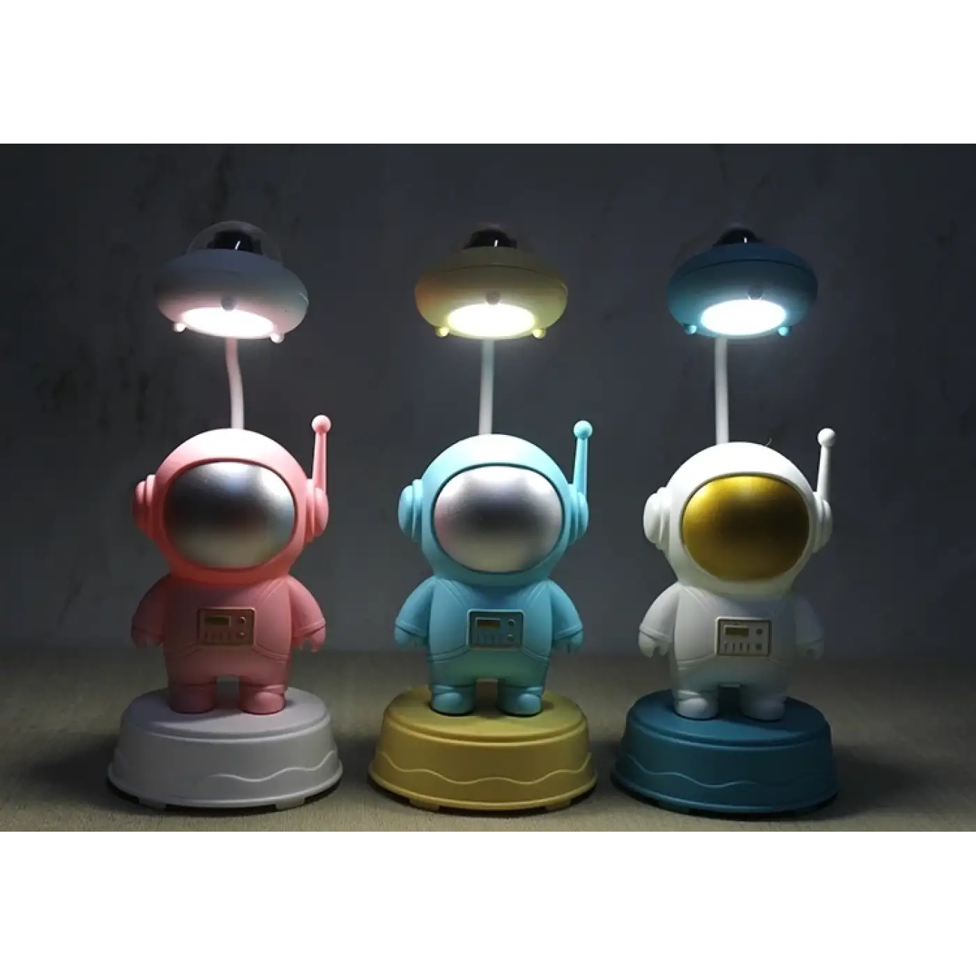 Astronot Masa Lambasi  Alk3323