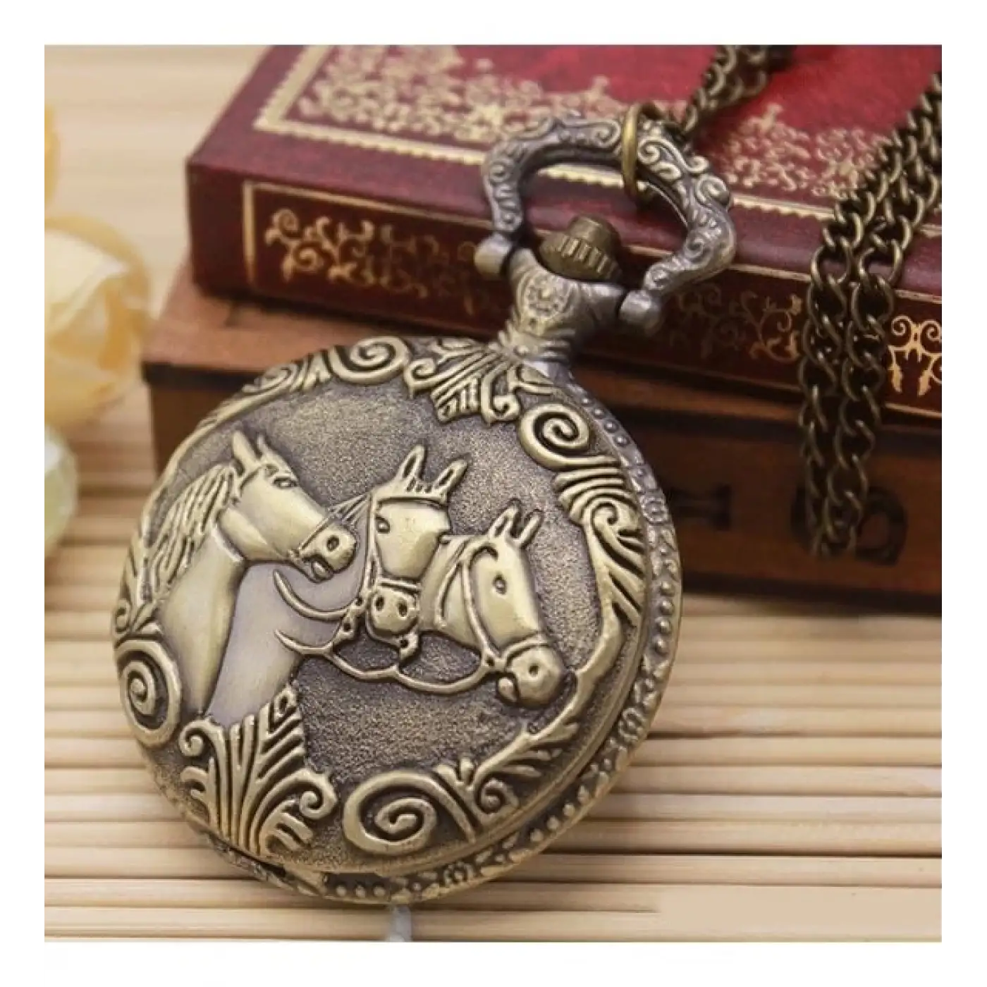 At Büstü Köstekli Saat Alk2611