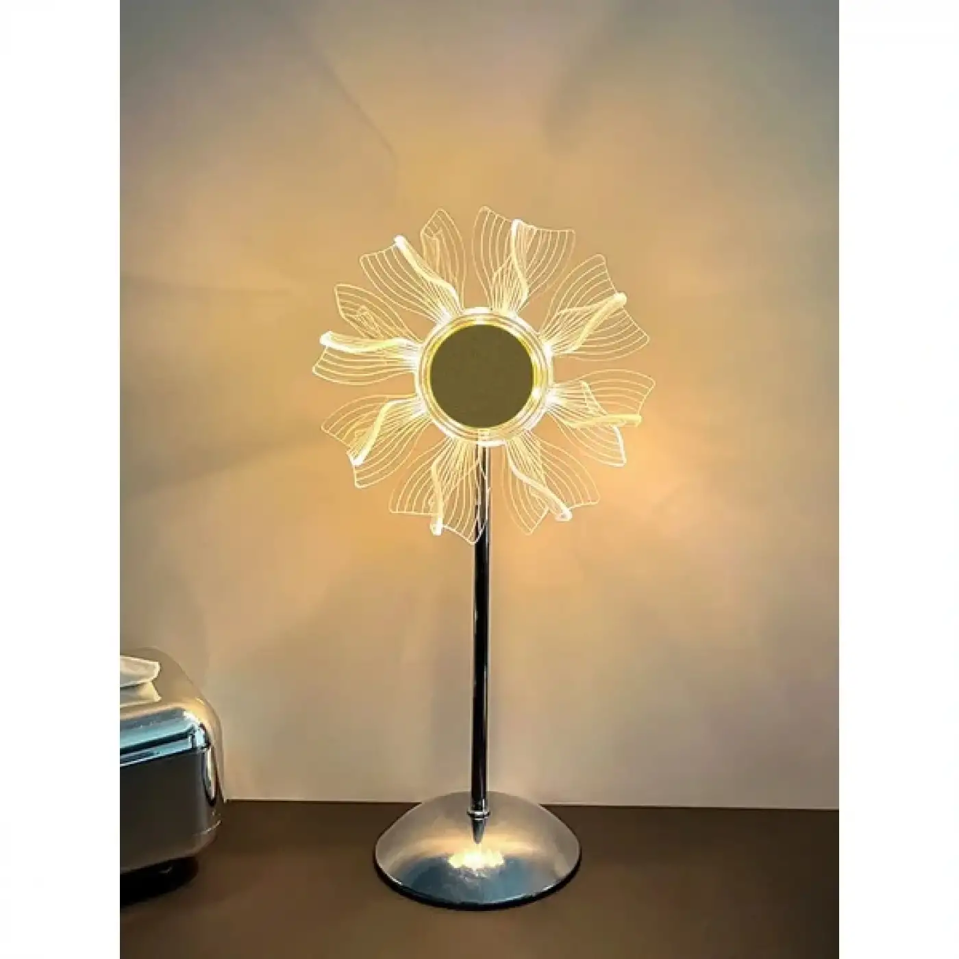 Çiçek Tasarımlı LED Masa Lambası