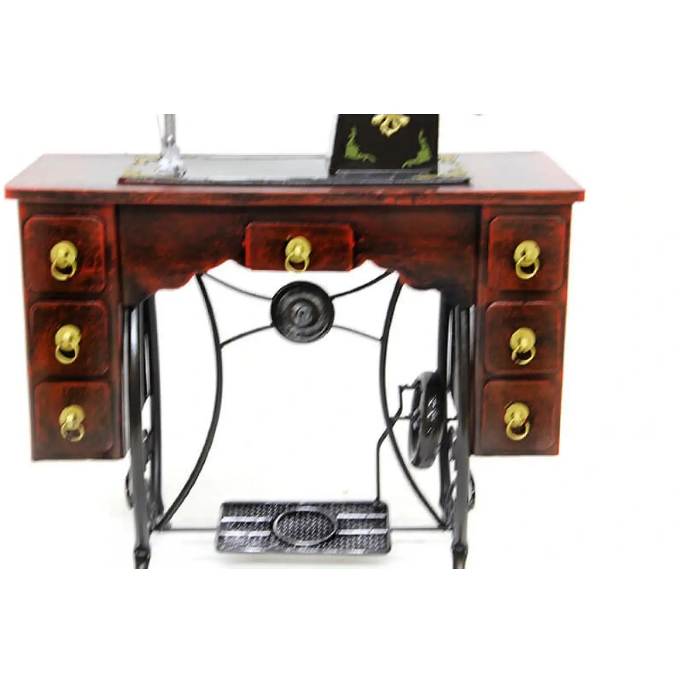 Dekoratif Metal Dikiş Makinesi