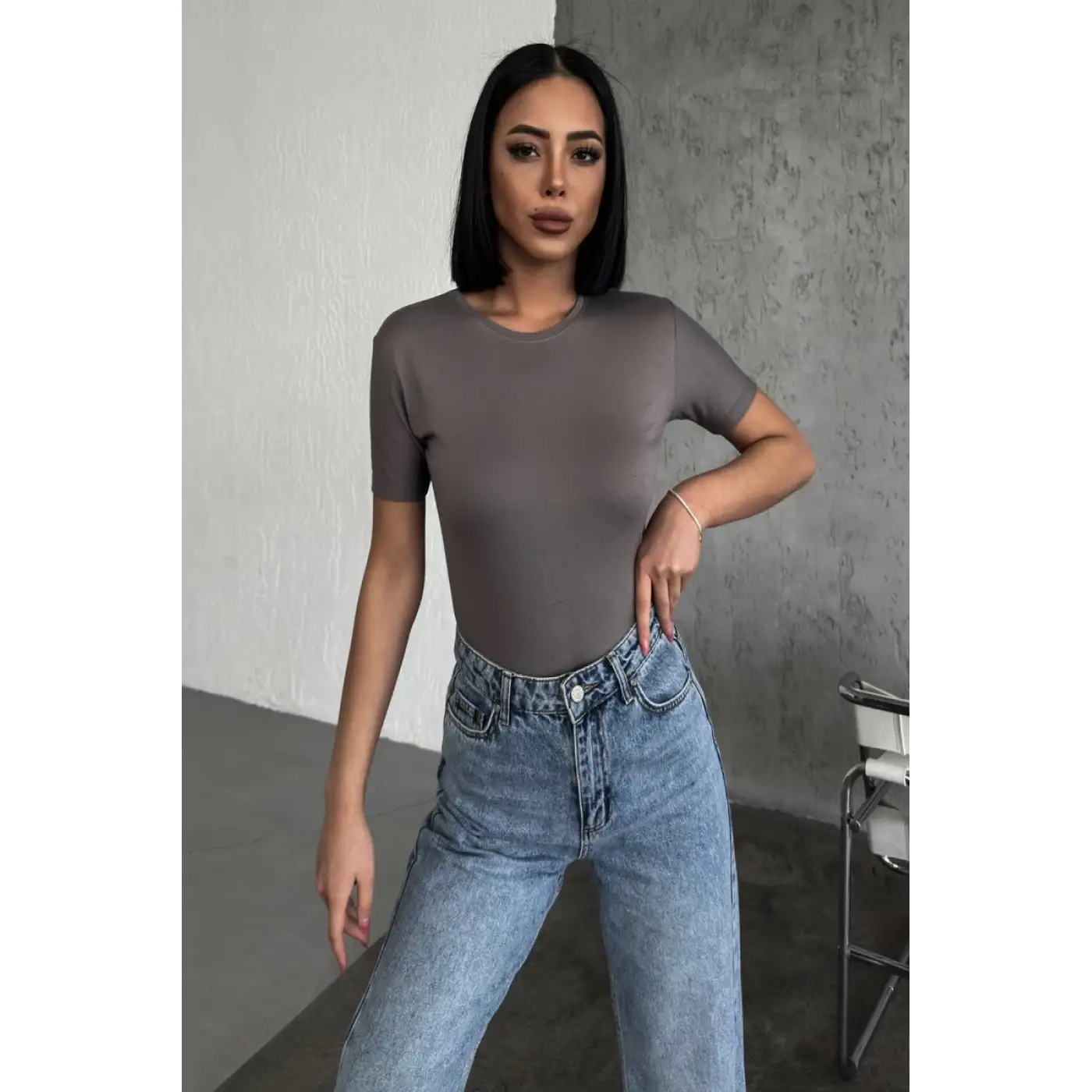 Rahat Ve Şık Kısa Kollu Bisiklet Yaka Likralı Viskon Penye Body Füme