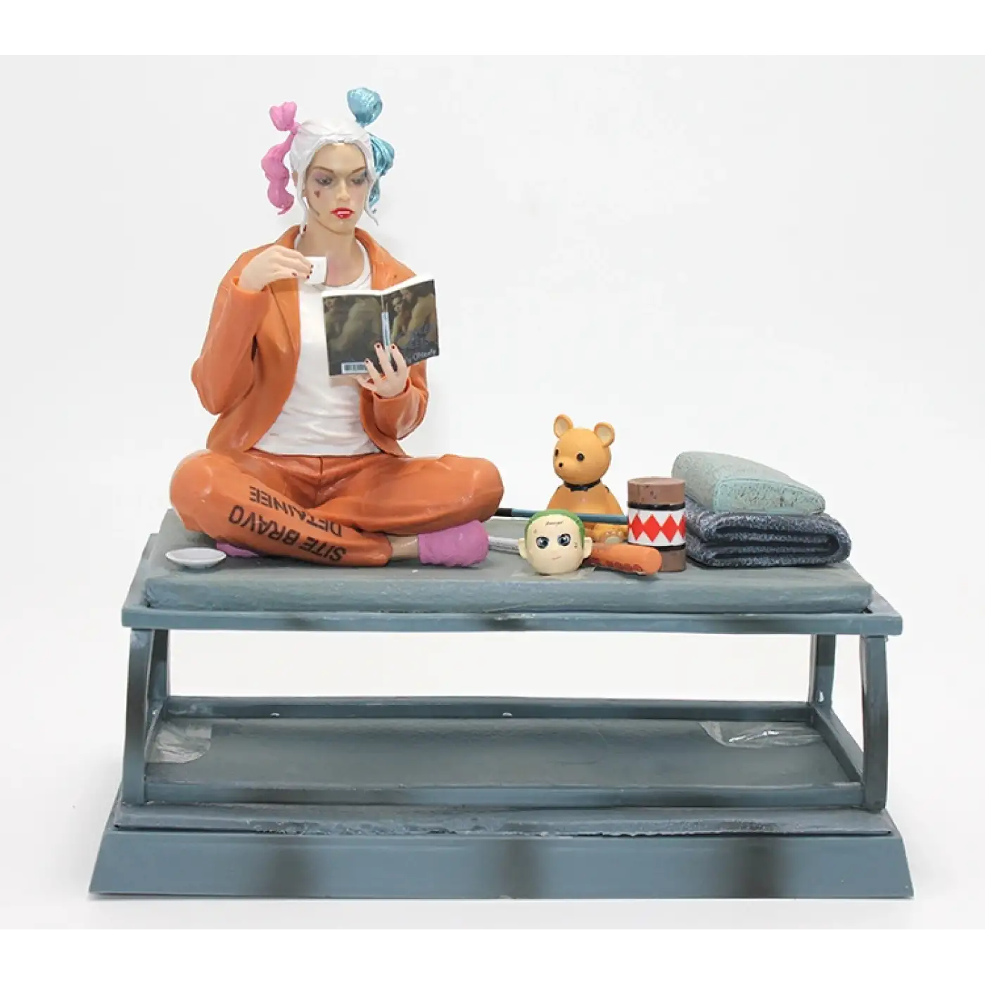 Harley Quinn Figürü 28 Cm