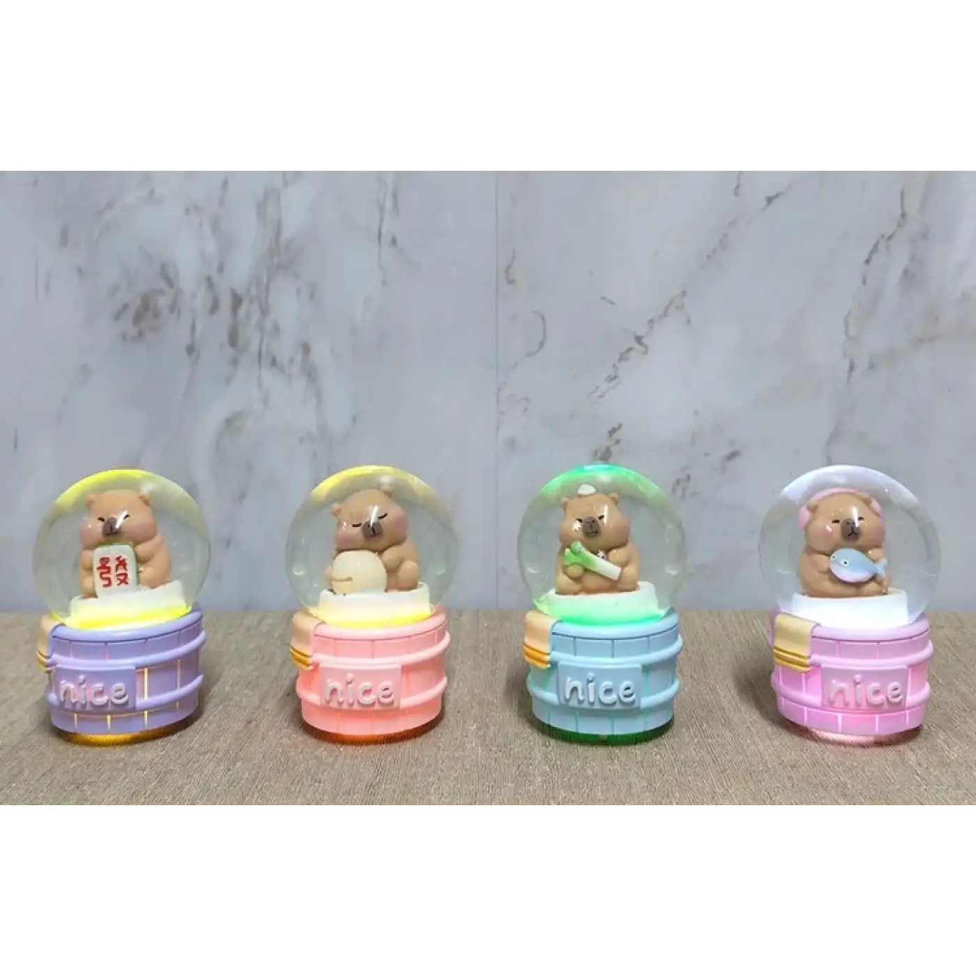 Kapibara Tasarımlı Işıklı Kar Küresi Alk5022