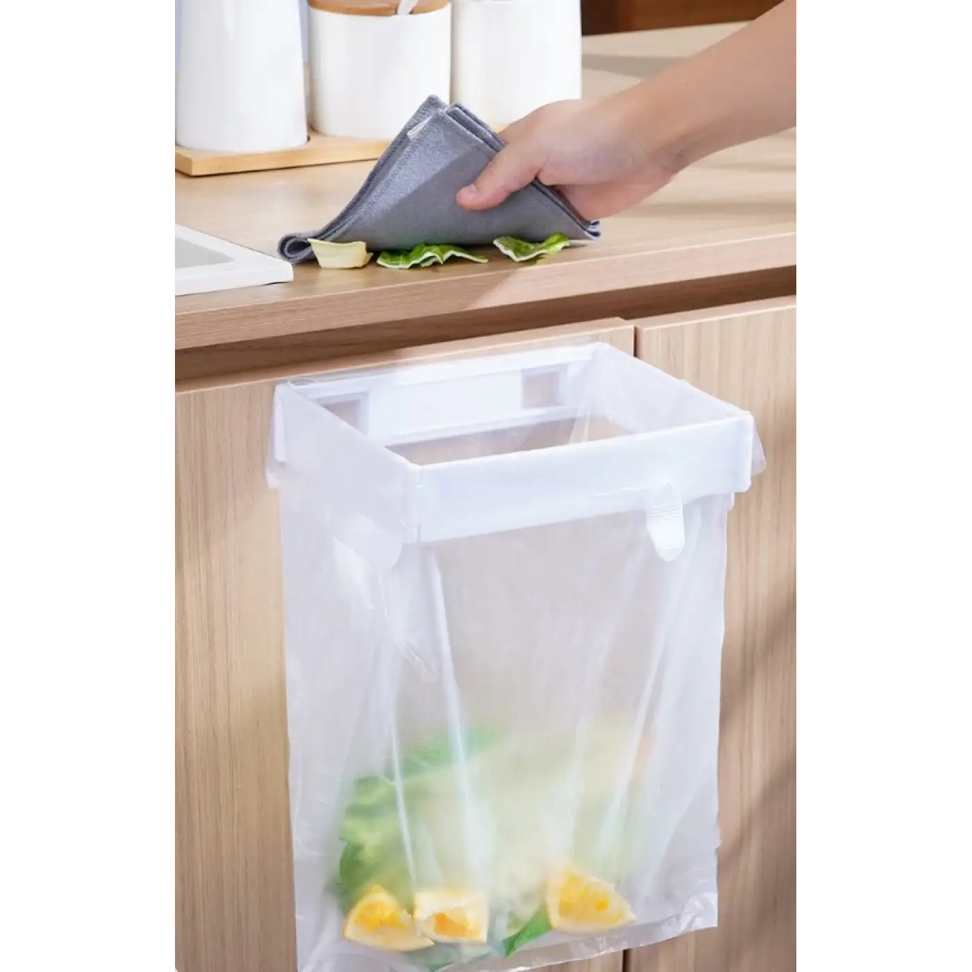 Kendinden Yapışkanlı Katlanabilir Çöp Poşeti Tutucu At