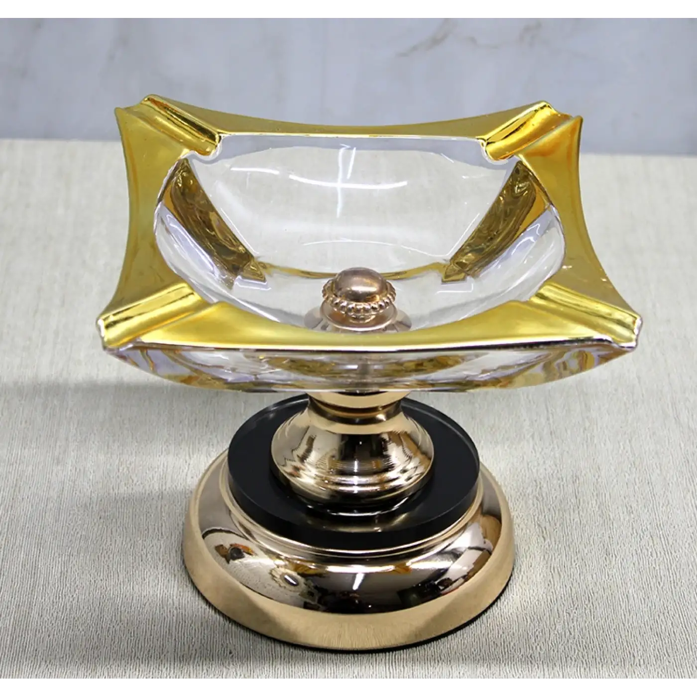 Metal Ayaklı Cam Küllük Model 3