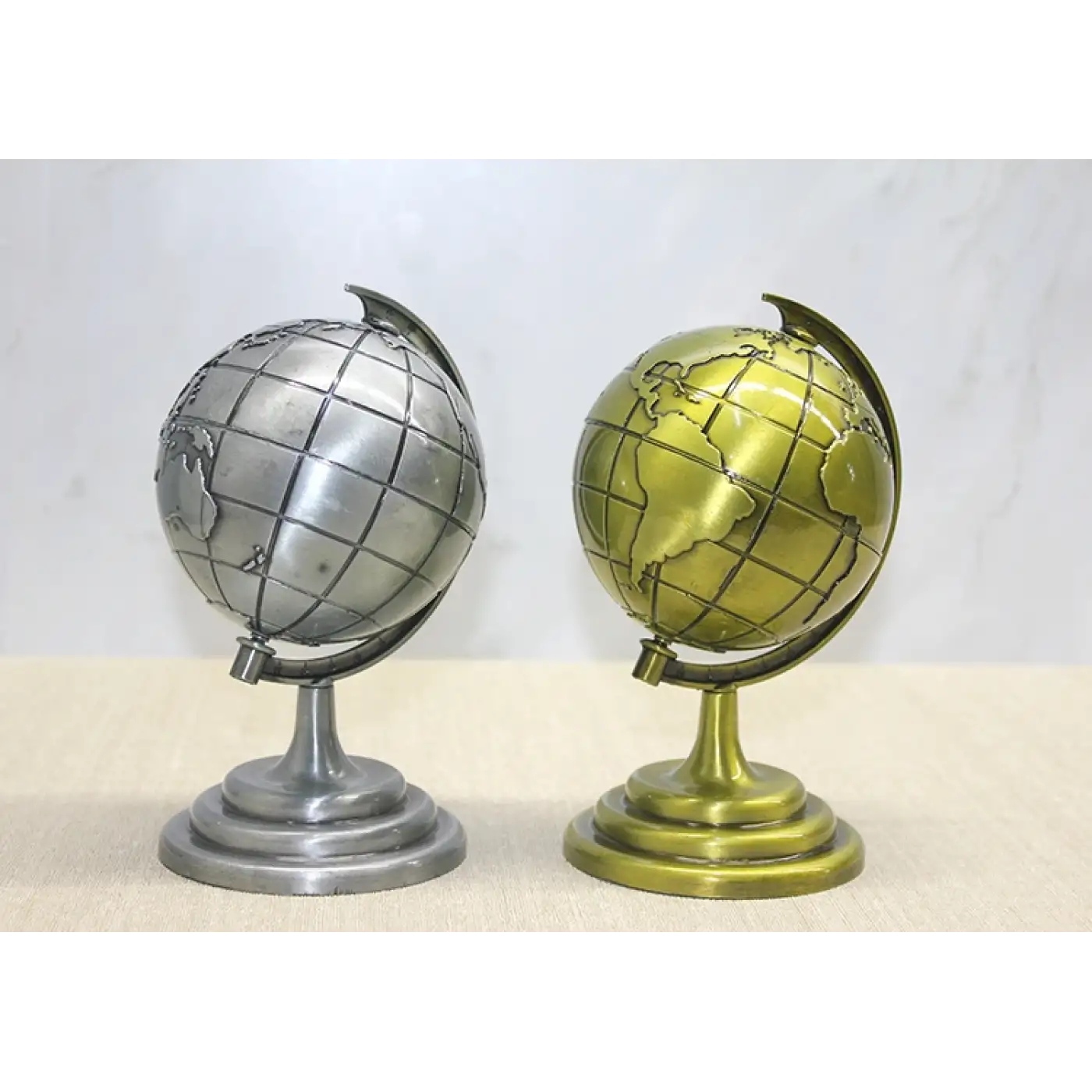 Metal Dünya Küre Model 1