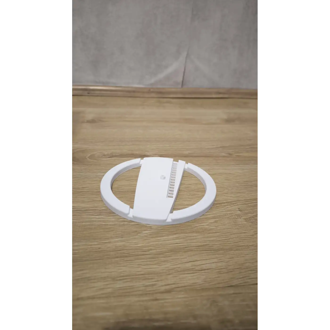 Oyun Konsolu Tutucu Şık ve Minimal Masa Üstü Stand