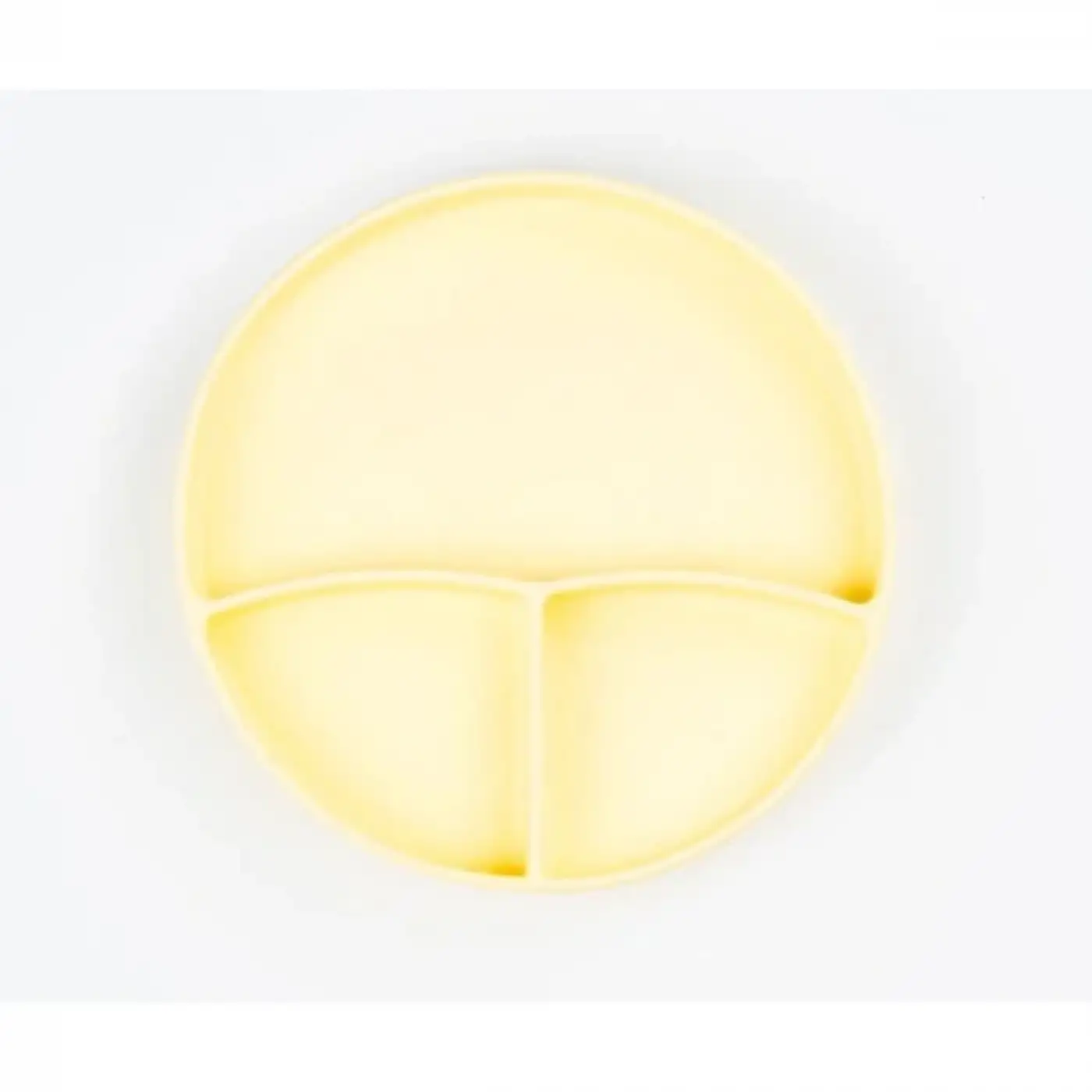 Sarı 3’lü Silikon Yemek Seti – Önlük + Diş Kaşıyıcılı Kaşık + Vakumlu Tabak