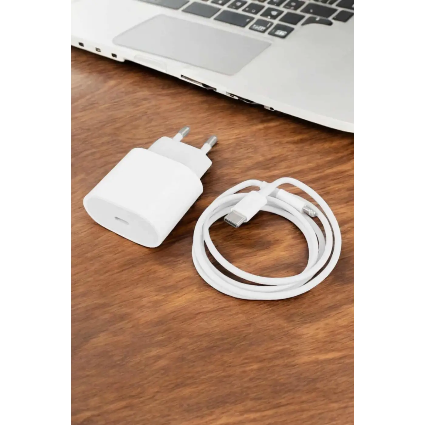 Şarj Aleti İOS 15/15 Pro Max Uyumlu Şarj Adaptörü ve Kablosu