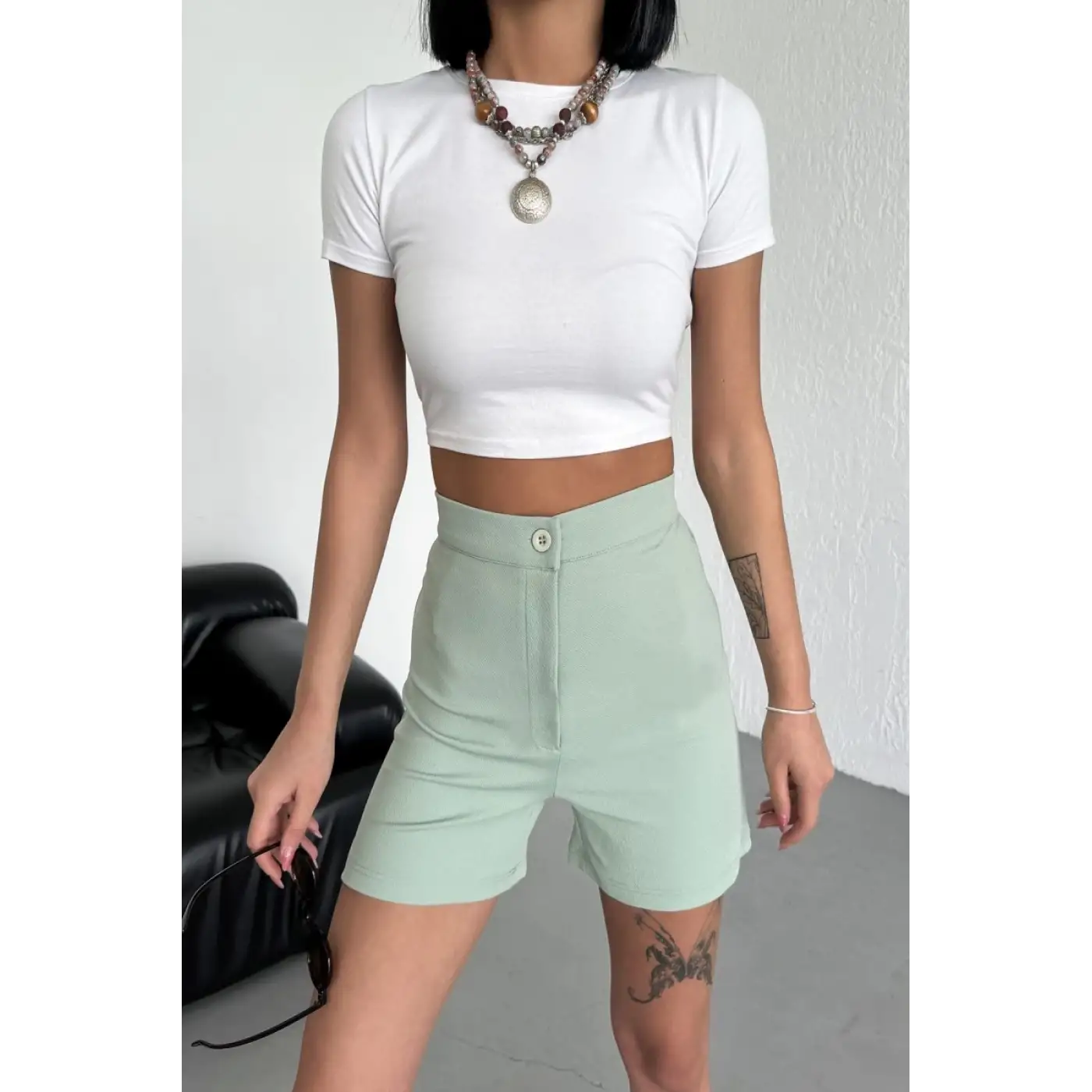 Tarz ve Rahatlığı Bir Arada Sunan Yüksek Bel Esnek Likralı Krep Şort Su Yeşili