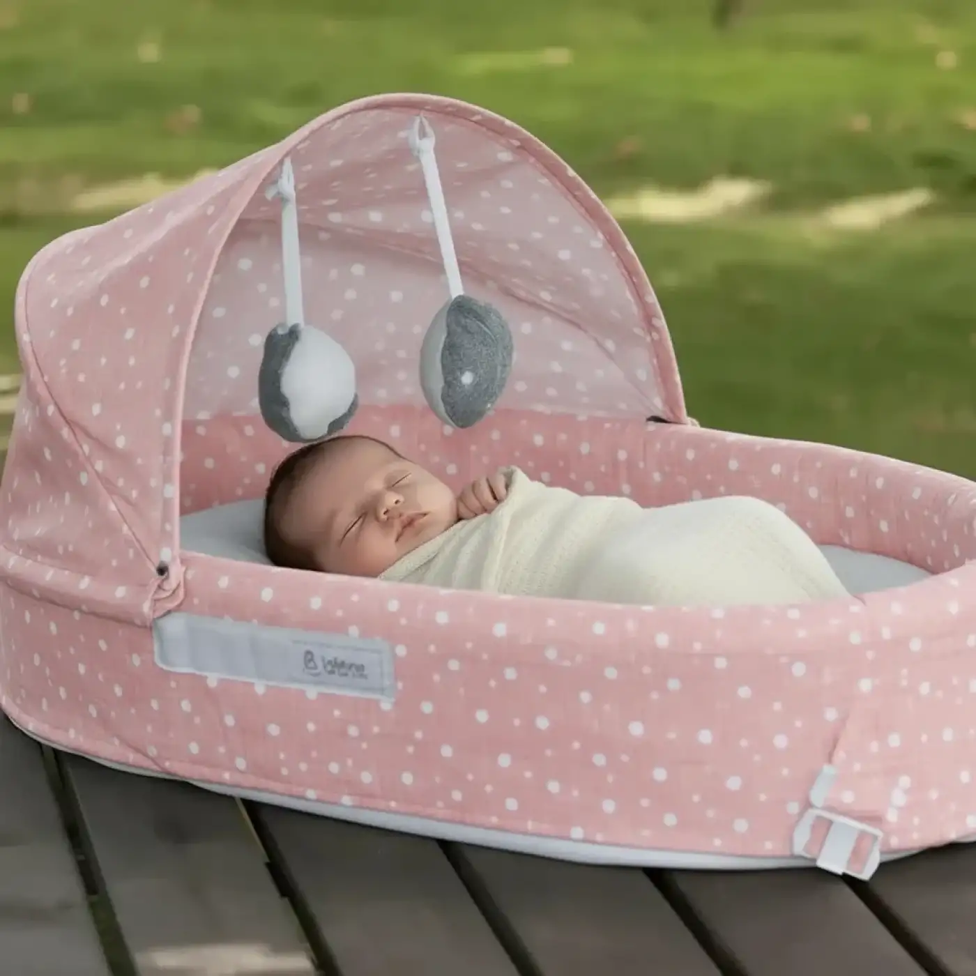 Taşınabilir Portatif Bebek Yatağı,Sırt Çantasına Dönüşebilen Portatif Bebek Beşiği (Pembe)