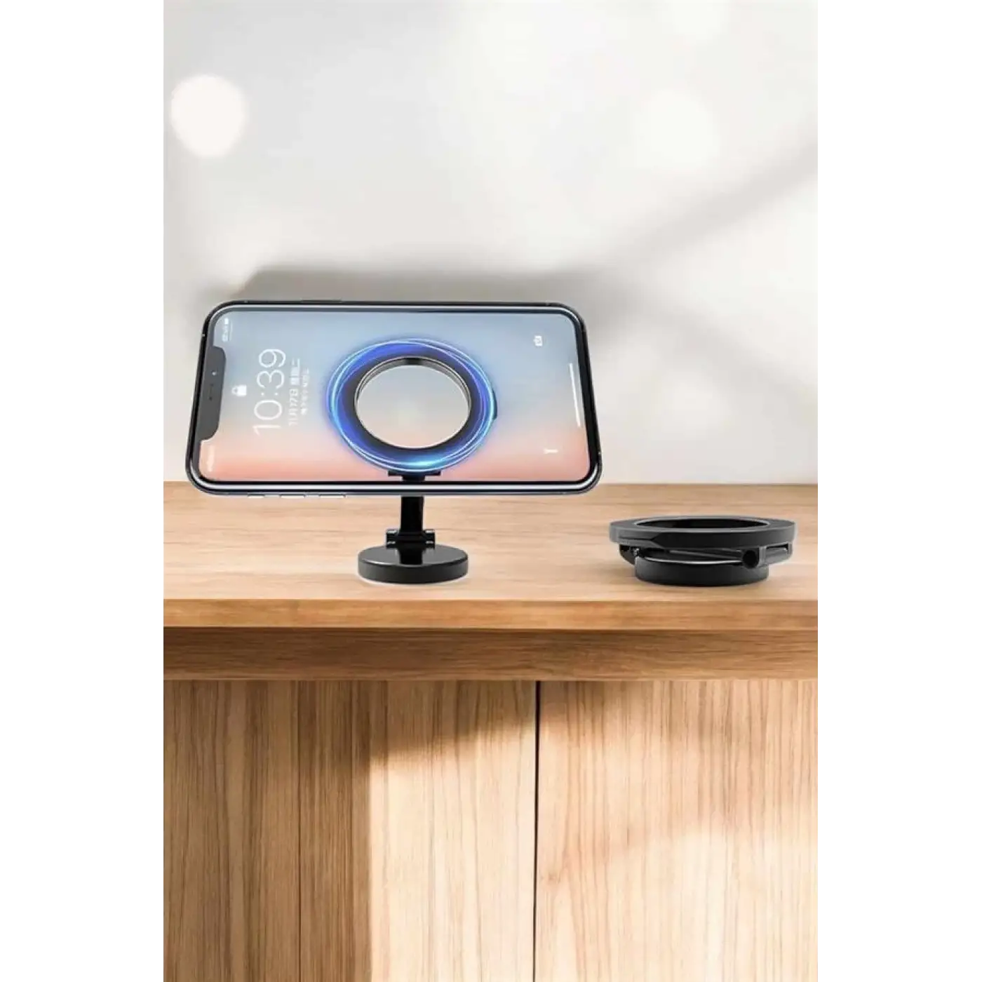 Telefon Tutucu Tüm Arabalara Uyumlu Araç İçi Katlanabilir Manyetik Tasarım