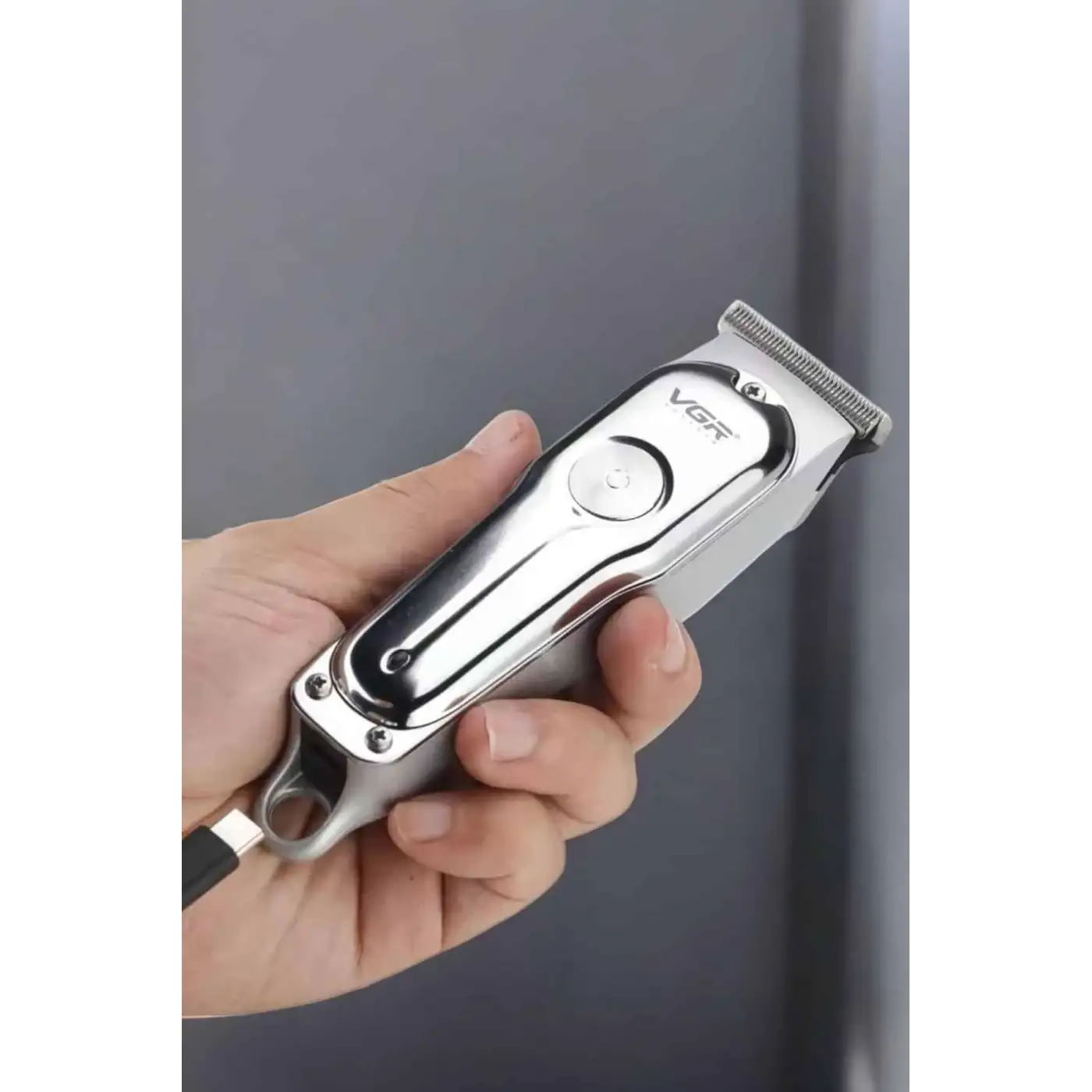 Tıraş Makinesi Güçlü Motor Şarjlı Uzun Pil Ömürlü