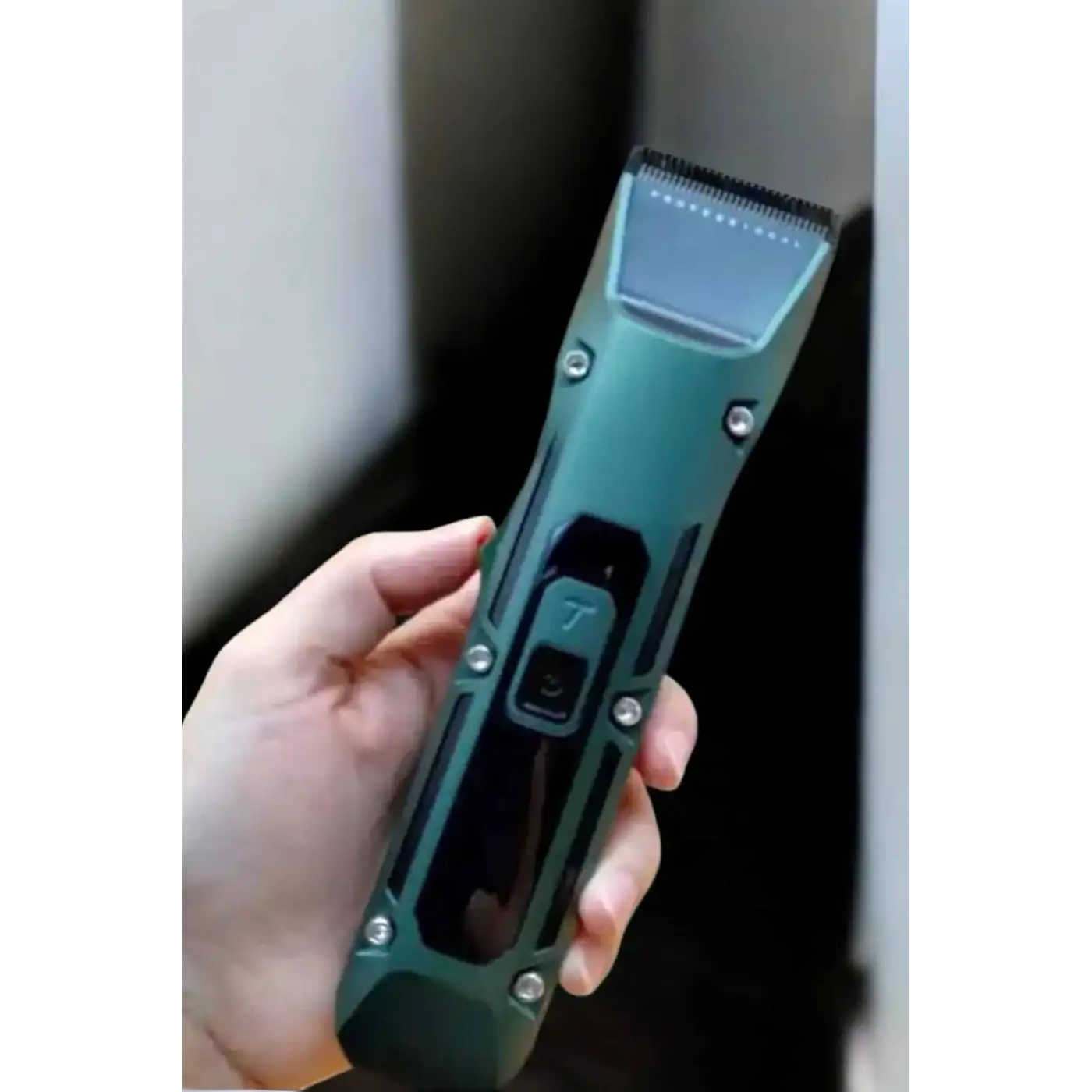 Tıraş Makinesi Uzun Pil Ömrü Şarjlı Günlük Tıraş Makinesi