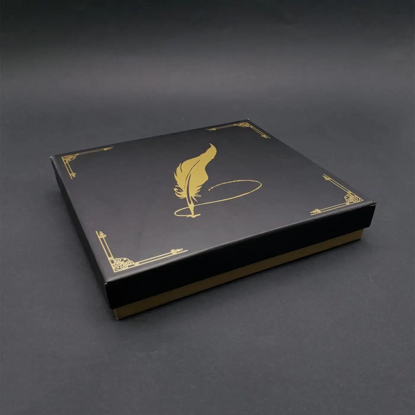 Tüylü Kalem Tasarımlı Hediye Kutusu