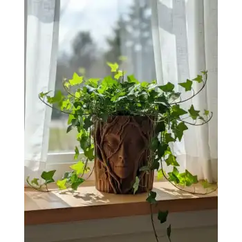 3D Sanatsal Ağaç Yüzlü Dekoratif Vazo Doğa Temalı Özel Tasarım Saksı