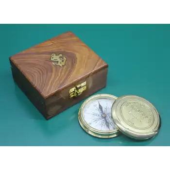 Ahşap Kutulu Pirinç Pusula Model 9