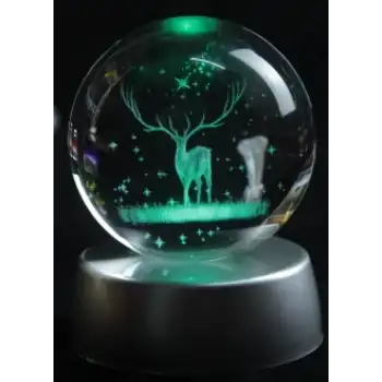 Geyik Plastik Altlıklı Işıklı Cam Küre-6 Cm