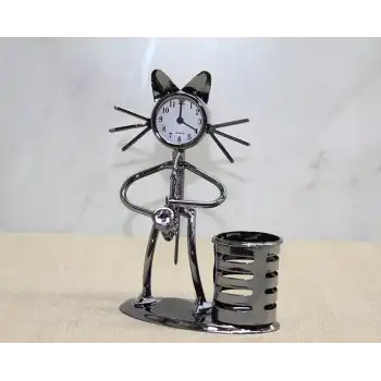 Metal Saksafon Çalan Müzisyen Kedi Saat Ve Kalemlik