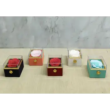 Romantik Gül Yüzük Kutusu Kare